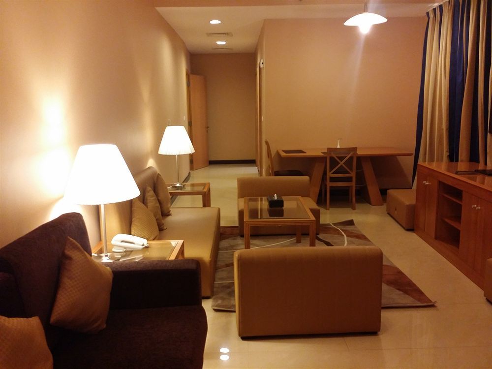 City Stay Grand Hotel Apartments - Al Barsha Dubai Exteriör bild