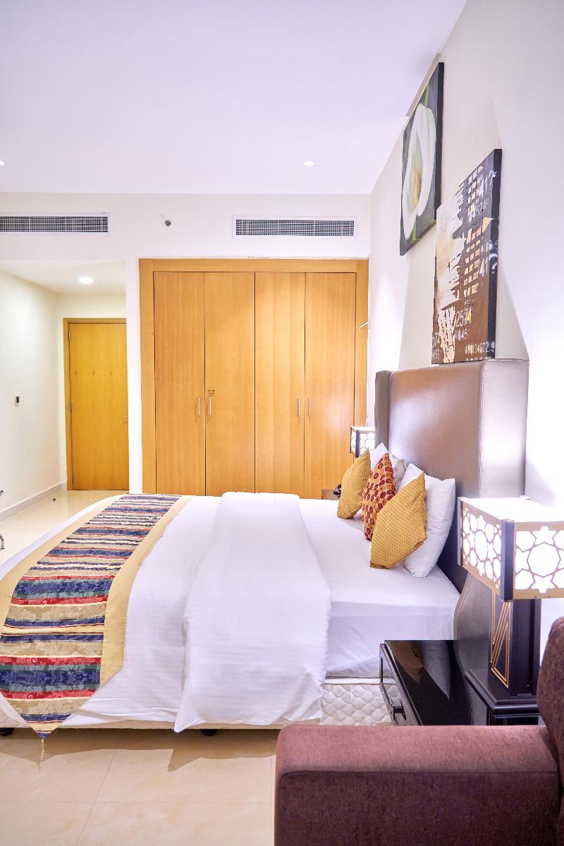 City Stay Grand Hotel Apartments - Al Barsha Dubai Exteriör bild